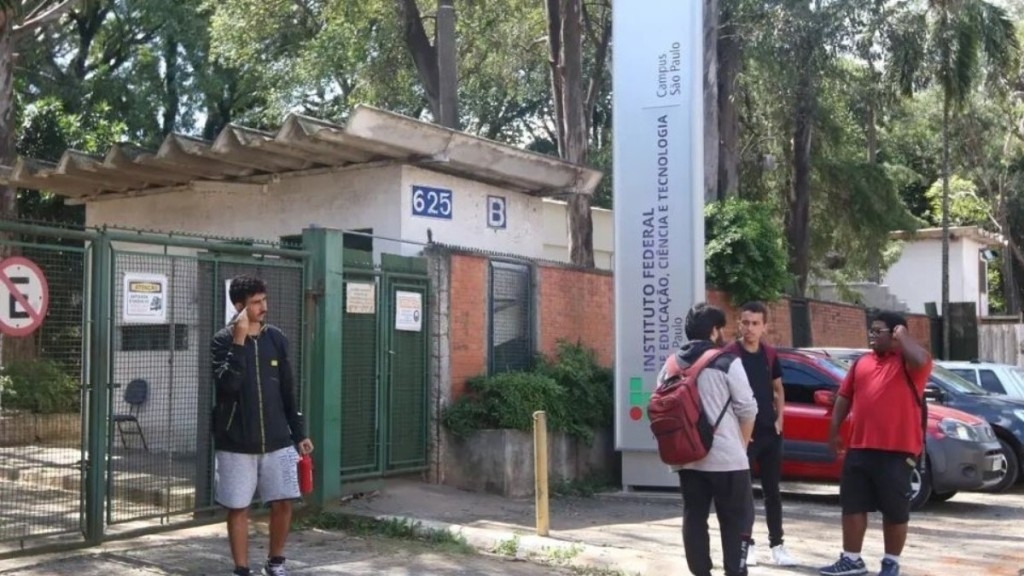 ESTADÃO CONTEÚDO Greve nas universidades: um dos sindicatos aceita proposta ESTADÃO CONTEÚDO Greve nas universidades: um dos sindicatos aceita proposta