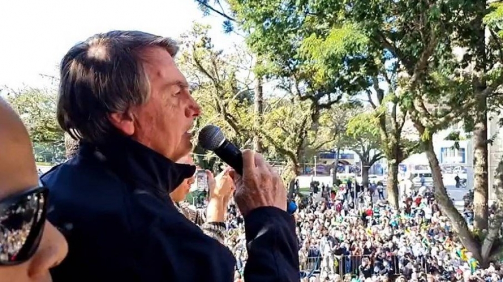 Em aceno a evangélicos, Bolsonaro participa de evento religioso no PR