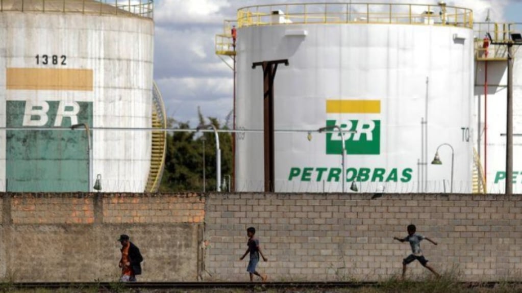 TRT proíbe Petrobras de ampliar horário de trabalho sem consentimento