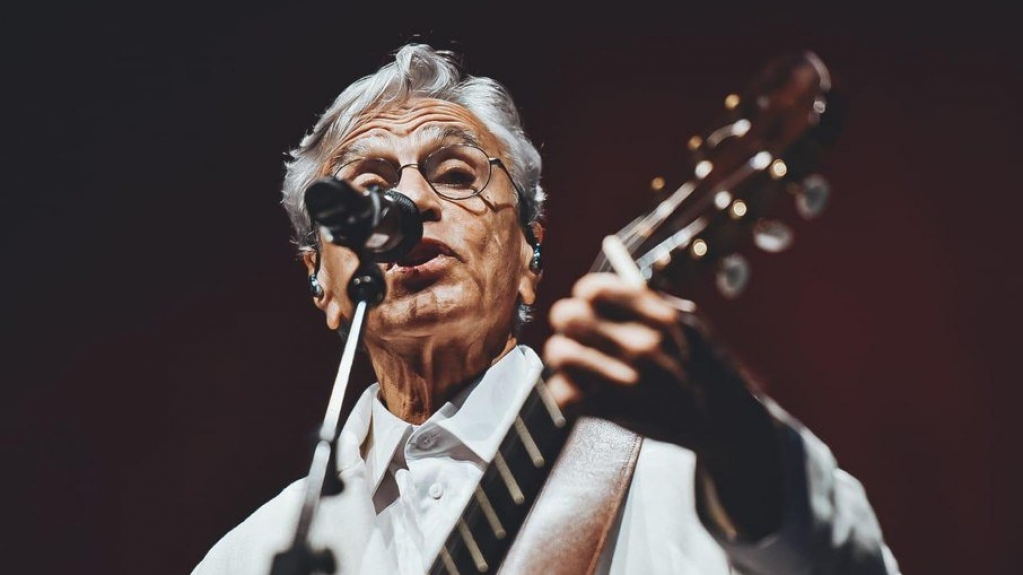 Meu Coco: Show de Caetano tem de famosos a gritos de "fora, Bolsonaro" Meu Coco: Show de Caetano tem de famosos a gritos de "fora, Bolsonaro"