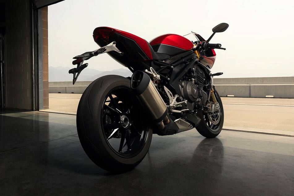 Triumph Speed Triple 1200 RR . Foto: Divulgação