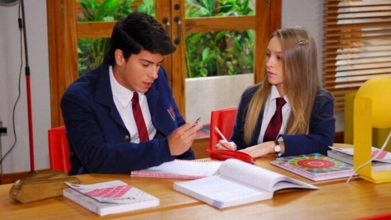 Carla Diaz brinca com Arthur no 'BBB': "Passei a visão para meu irmão"