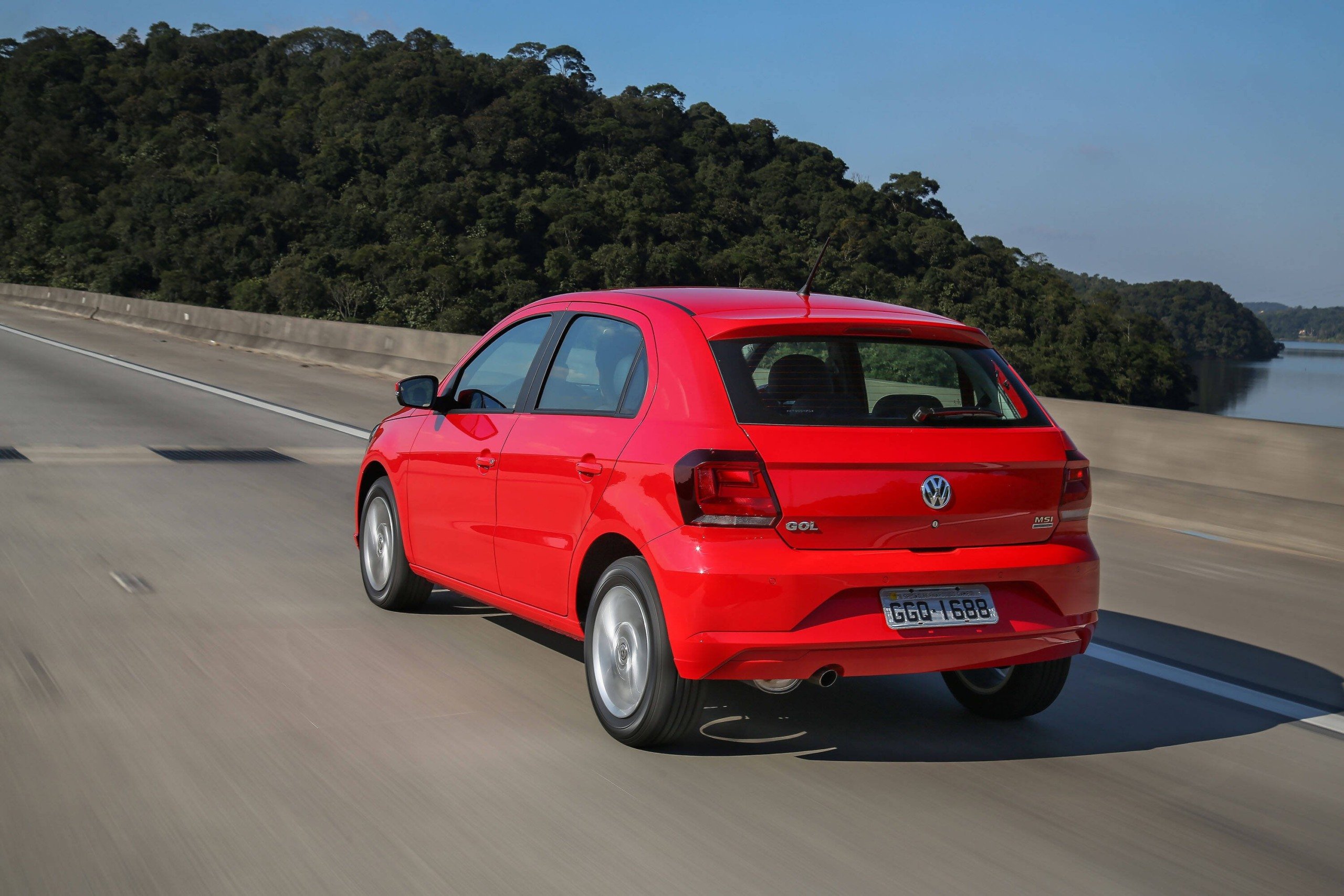 Ver o Gol Automático de traseira não será uma cena incomum, pois o carro ganhou um motor 1.6 de 120 cavalos. . Foto: Divulgação