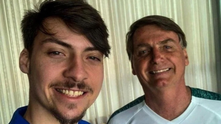 Renan Bolsonaro enaltece discurso transfóbico de Nikolas Ferreira