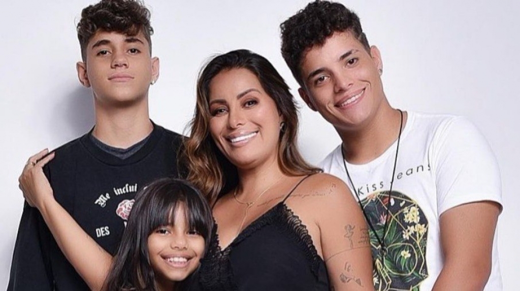 Filho de Walkyria Santos desabafa sobre morte do irmão: "Coração em pedaços"