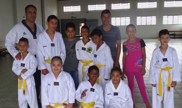 Projeto usa taekwondo em ação social e pode ter atleta na Olimpíada