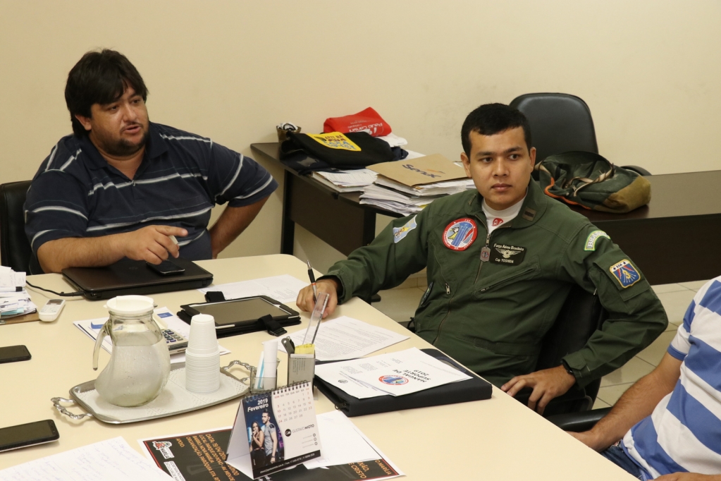 Encontro discute apresentação da esquadrilha da Fumaça em Marília