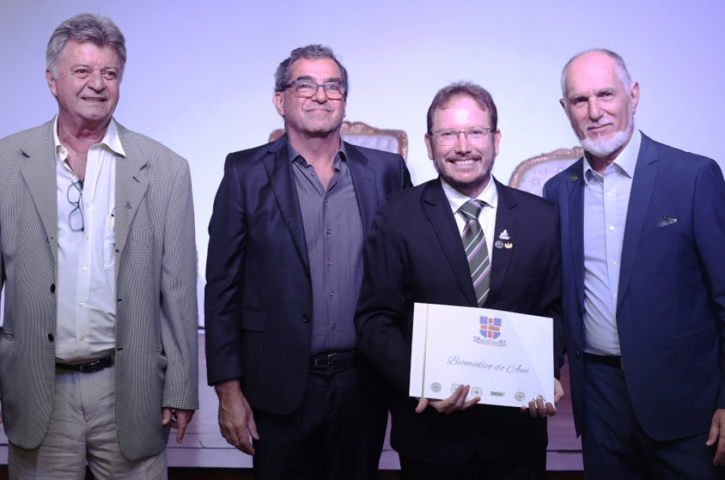 Dácio Eduardo Leandro Campos (presidente do CRBM1, Edgar Garcez Jr. (conselheiro estadual e federal); Rodrigo Sebilhano Perenette e Sílvio José Cecchi (presidente do CFBM