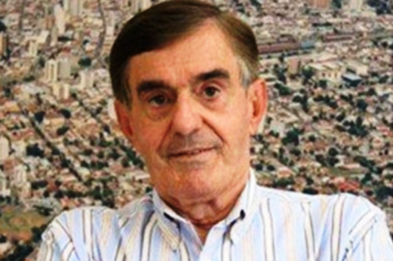 Ex-prefeito Domingos Alcalde pede prescrição de condenação; Justiça adia decisão