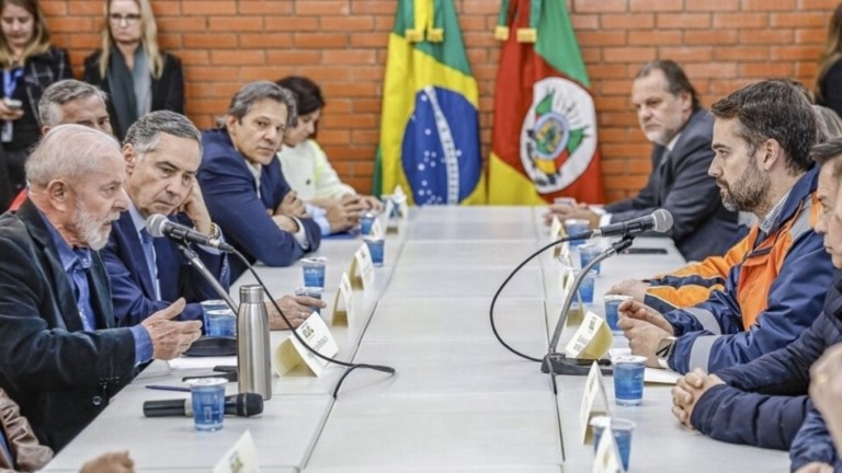 ESTADÃO CONTEÚDO Governo federal fará Pix de R$ 5,1 mil para famílias que perderam casas no RS
