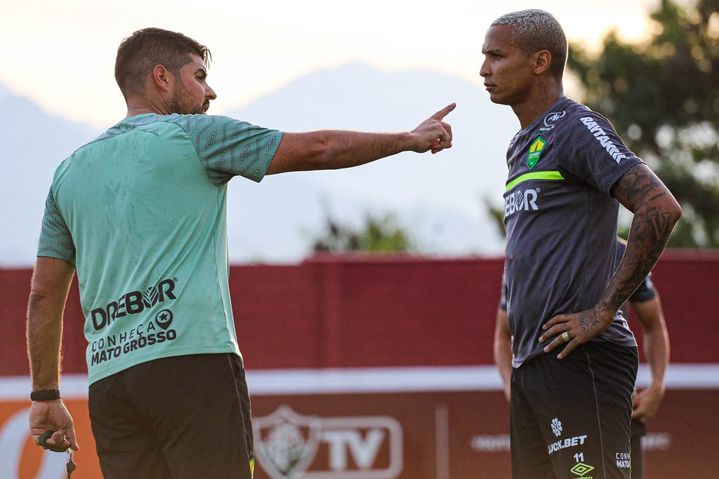 Cuiabá enfrenta o Vasco pela 12ª rodada do Brasileiro nesta segunda-feira