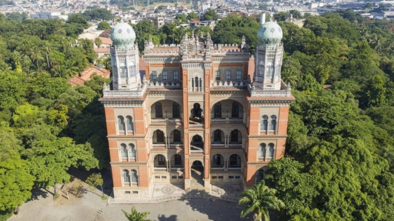 Fiocruz abrirá sede para estimular ciência em alunas de escolas do Rio