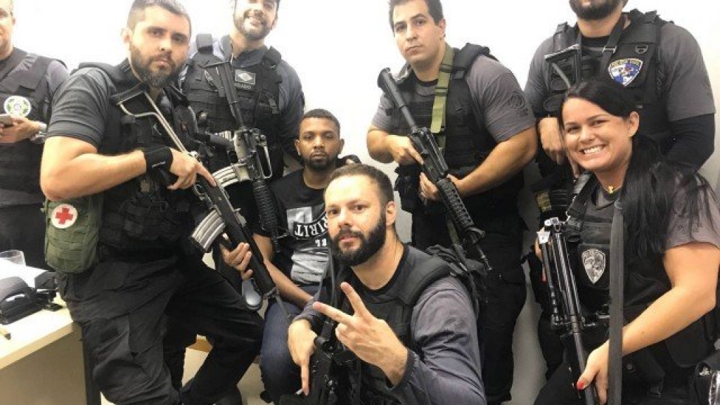 Operação prende Rogério 157 e policiais fazem selfie com traficante