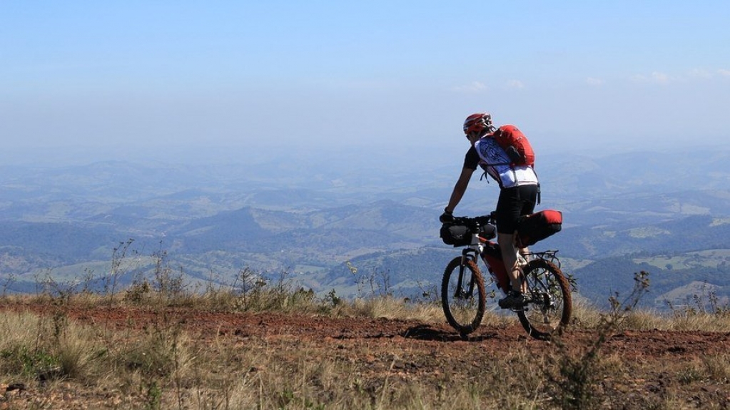 Do Sul ao Sudeste: percursos de bike atraem turistas para 8 locais do país