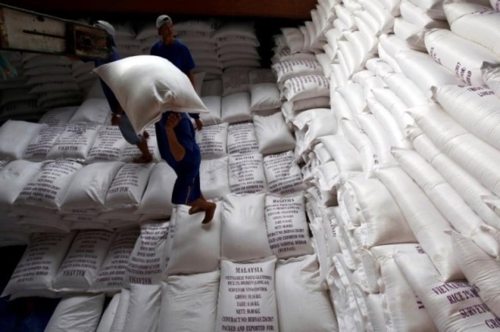 Governo suspende leilão e zera tarifa de importação de arroz