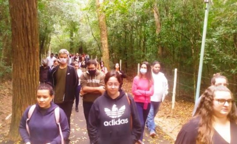 Programa ambiental capacita professores para multiplicar informações na região