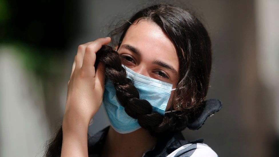 Menina na escola em Gaza, em 2010