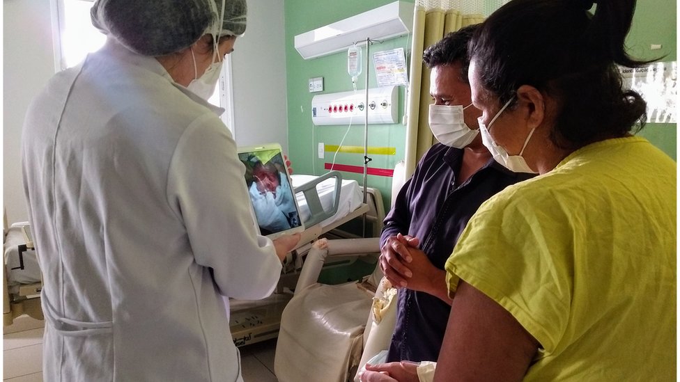 Lurdyani ficou 19 dias intubada, em coma induzido. A bebê não contraiu covid-19.