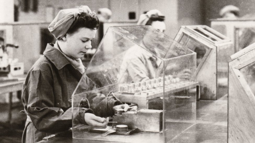 Fábrica na Inglaterra durante a II Guerra Mundial