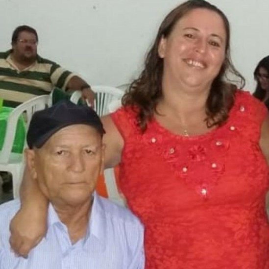Roseane e seu pai Isaias, que morreu de covid-19