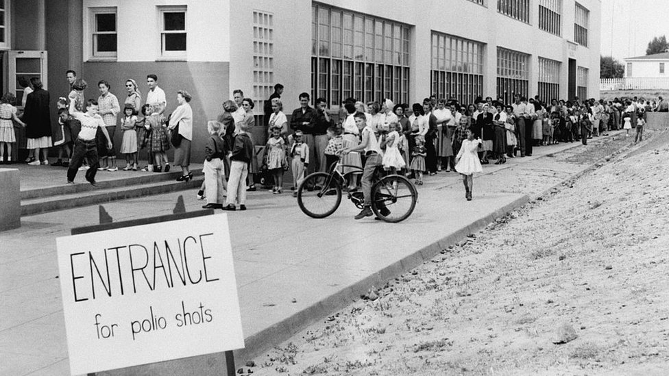 Fila para tomar vacina nos EUA