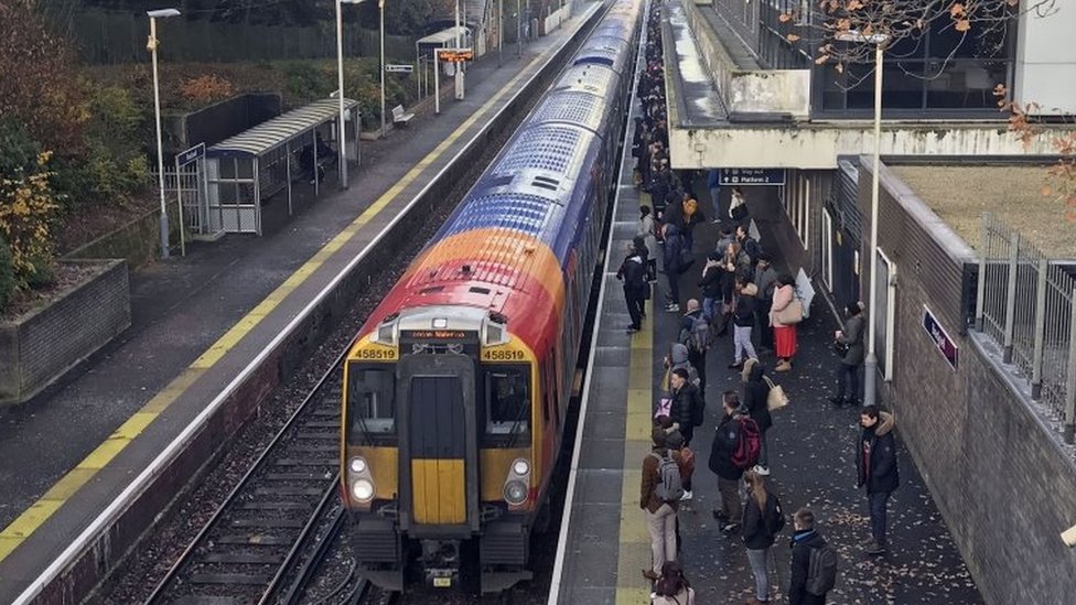 Estação de trem na Alemanha, em foto de 29 de novembro;