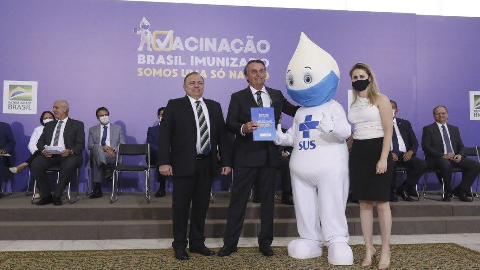 Eduardo Pazuello e Jair Bolsonaro