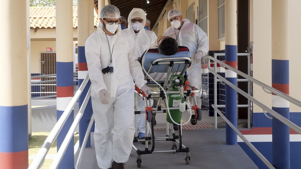 Paciente de covid-19 em Santarém, em foto de 5 de março