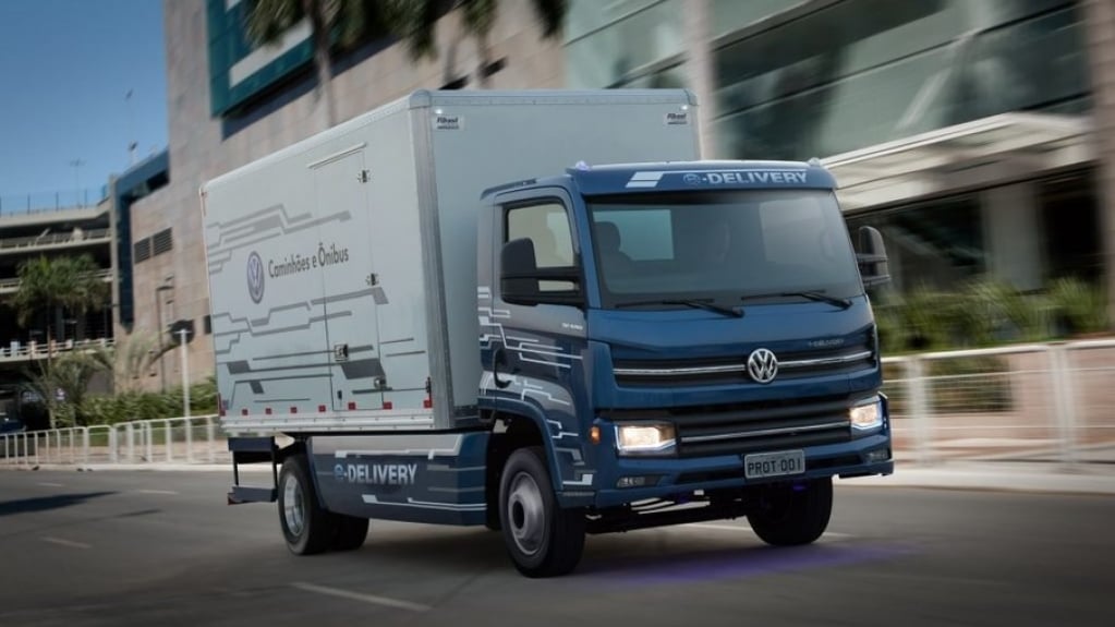 VW tem parceria para oferecer carregadores para clientes do e-Delivery