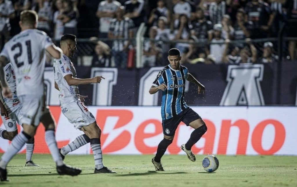 Grêmio empata com o Operário-PR na estreia da Copa do Brasil