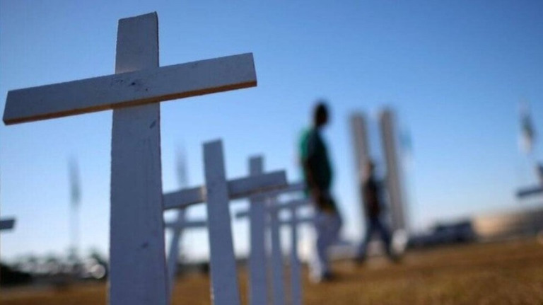 Estudo da Fiocruz aponta excesso de 19% em mortes no Brasil em 2020