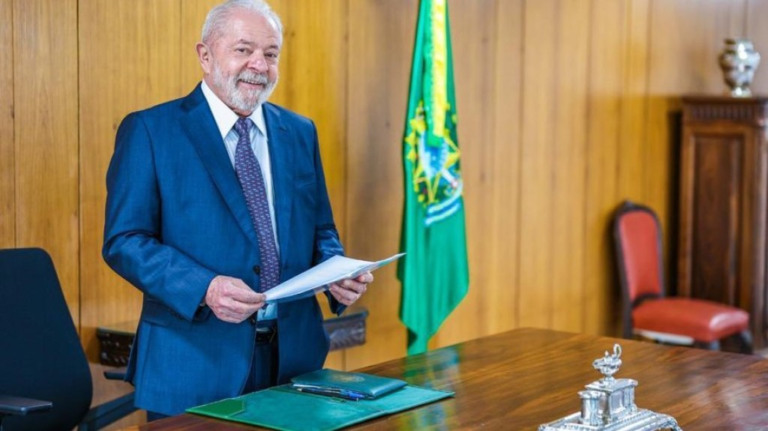 Lula inicia a semana com inaugurações e visita ao Rio de Janeiro