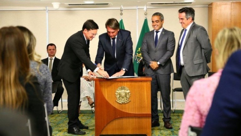 Auxílio Brasil: Caixa paga benefício nesta segunda; veja quem recebe