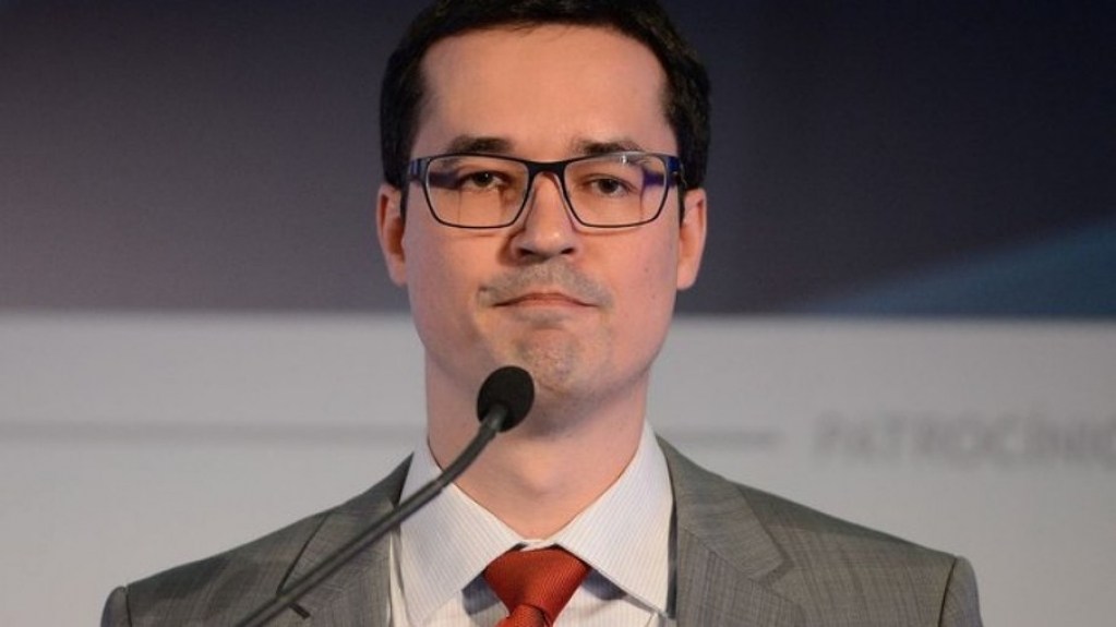 Dallagnol terá de indenizar Calheiros em R$ 40 mil por danos morais Dallagnol terá de indenizar Calheiros em R$ 40 mil por danos morais