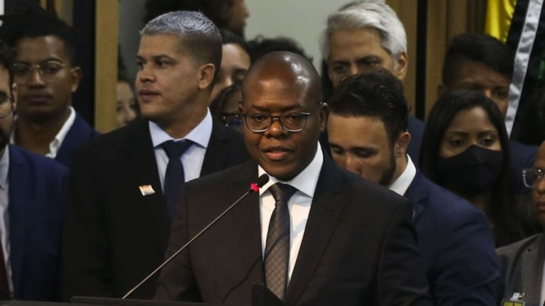 Silvio Almeida e Edson Fachin pedem mulher negra como ministra do STF