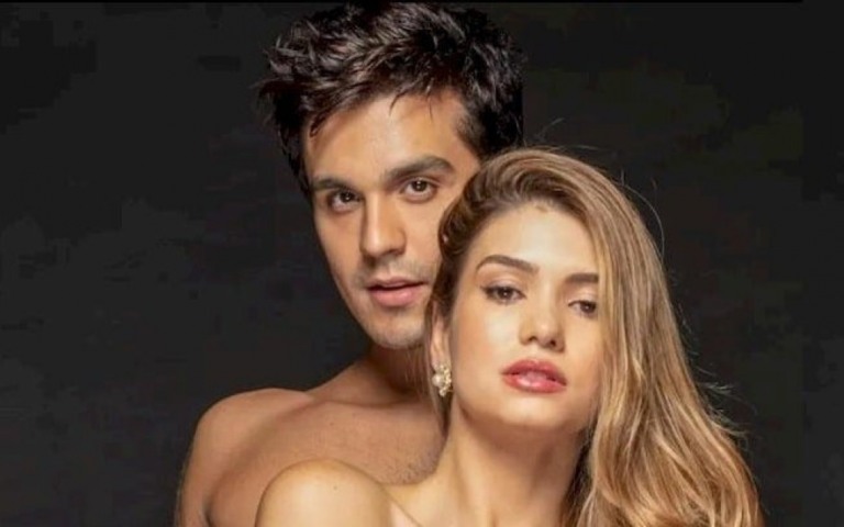 Luan Santana: namorada do cantor faz topless em ensaio no Instagram