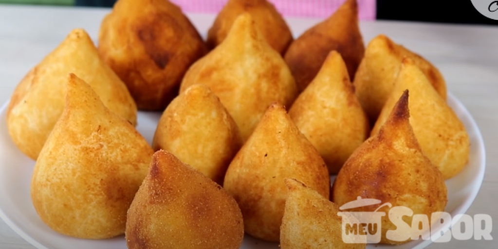 Coxinha de frango cremosa