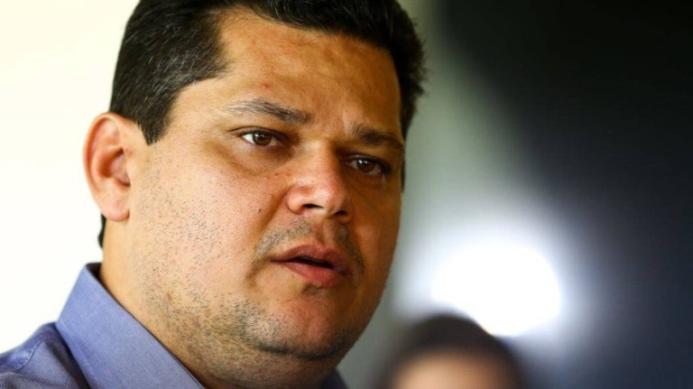 Alcolumbre defende diálogo com a Câmara para avançar PEC de Transição