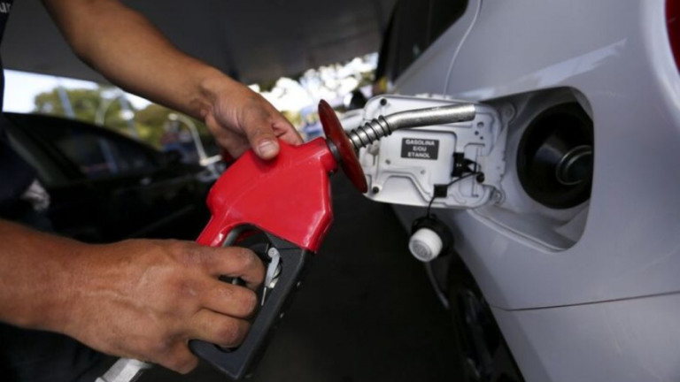 No RJ, gasolina caiu 22,35% após corte do ICMS