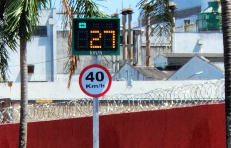 Sistema de lombada eletrônica durante testes em Marília
