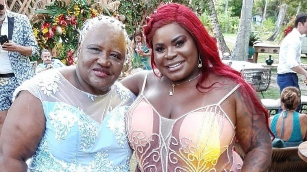 Jojo Todynho homenageia avó por aniversário de 77 anos: "Dona do meu coração" Jojo Todynho homenageia avó por aniversário de 77 anos: "Dona do meu coração"