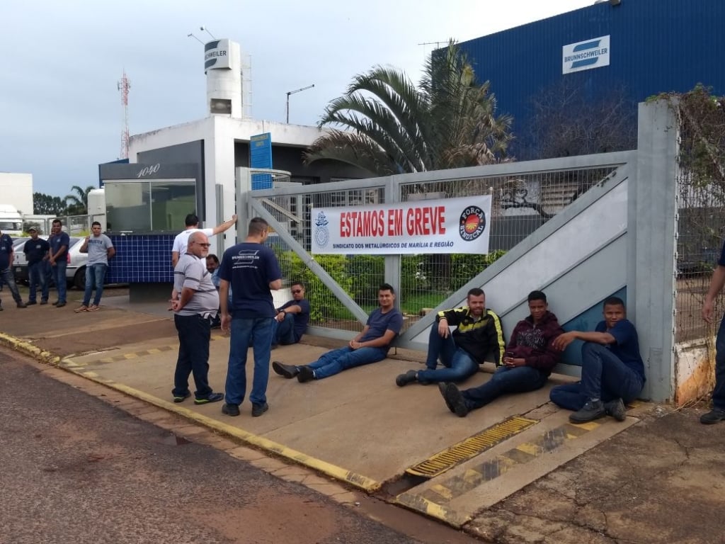 Empregados rejeitam proposta e mantêm greve em fábrica de Marília