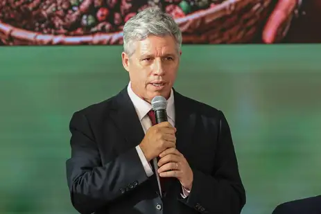 Brasília (DF) 15/04/2024 – O ministro do Desenvolvimento Agrario, Paulo Teixeira participa da cerimônia Apresentação do Programa Terra da Gente para a Reforma Agrária  Foto: Valter Campanato/Agência Brasil