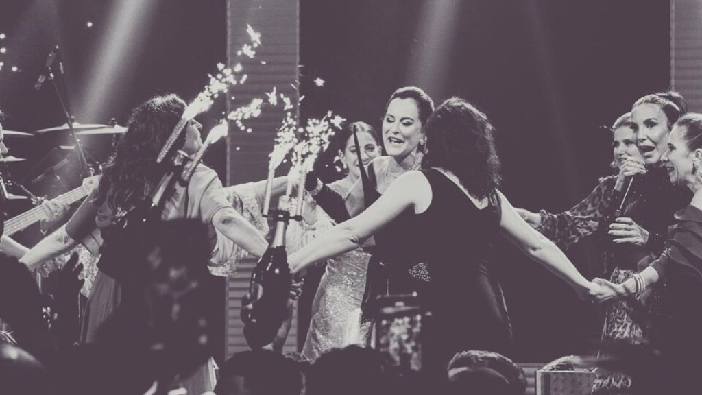 Pedro Reis Com show de Ivete, Ana Eliza Setubal celebra aniversário circense exuberante Pedro Reis Com show de Ivete, Ana Eliza Setubal celebra aniversário circense exuberante