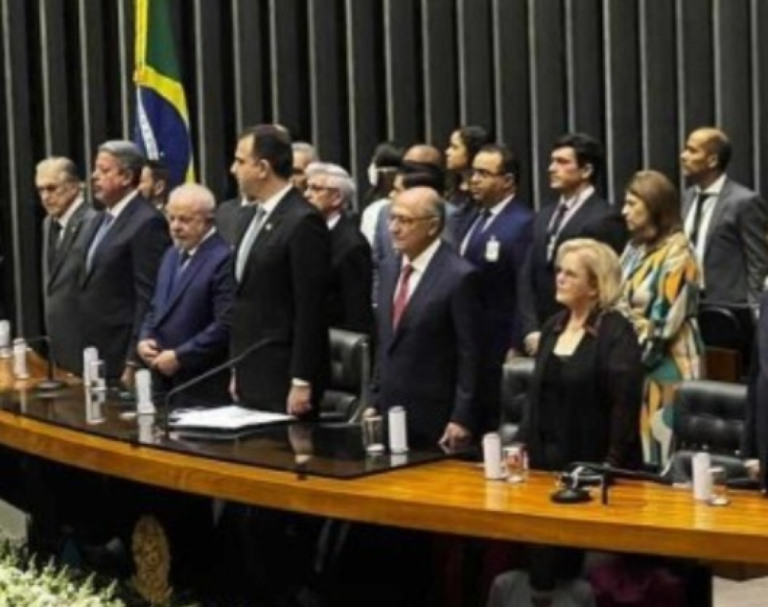 Lula promete mandato de esperança e superação: veja a transmissão da posse