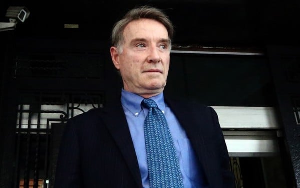 Eike Batista viaja, evita prisão e entra na lista da Interpol