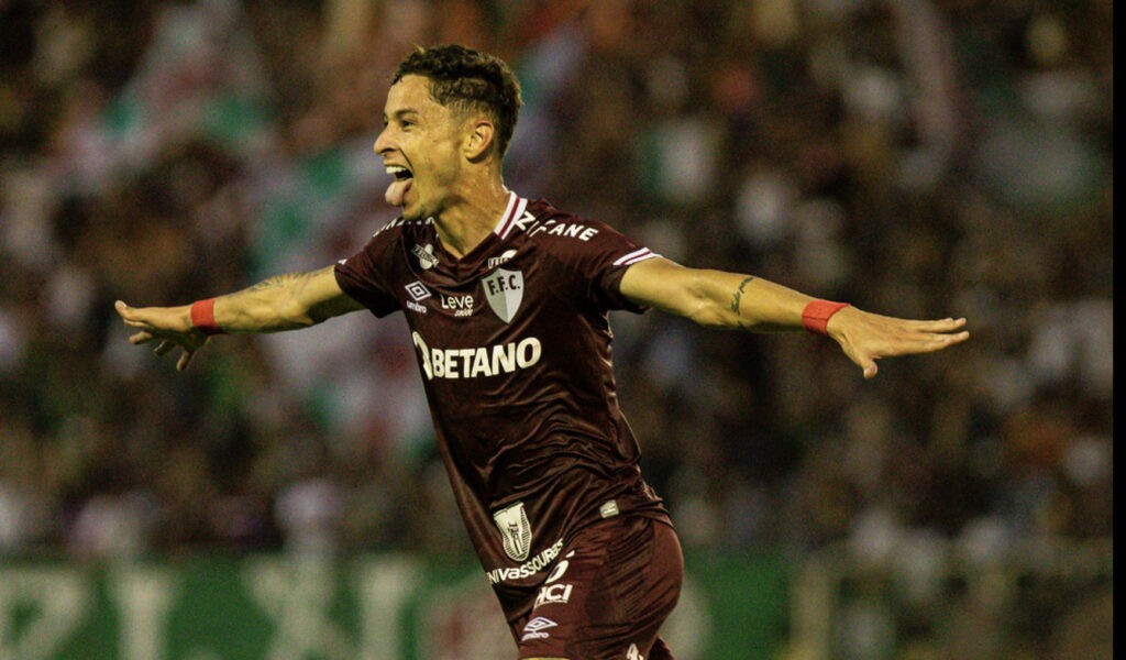 Fluminense vence o Fortaleza com gol no fim em ‘despedida’ de Diniz