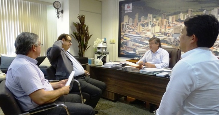 Encontro no gabinete do prefeito apresentou homologação do aeroporto