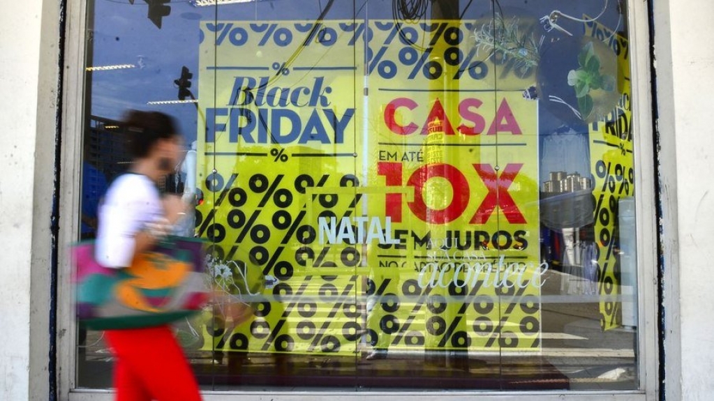 Black Friday: acompanhar preços ajuda a identificar promoções; veja dicas