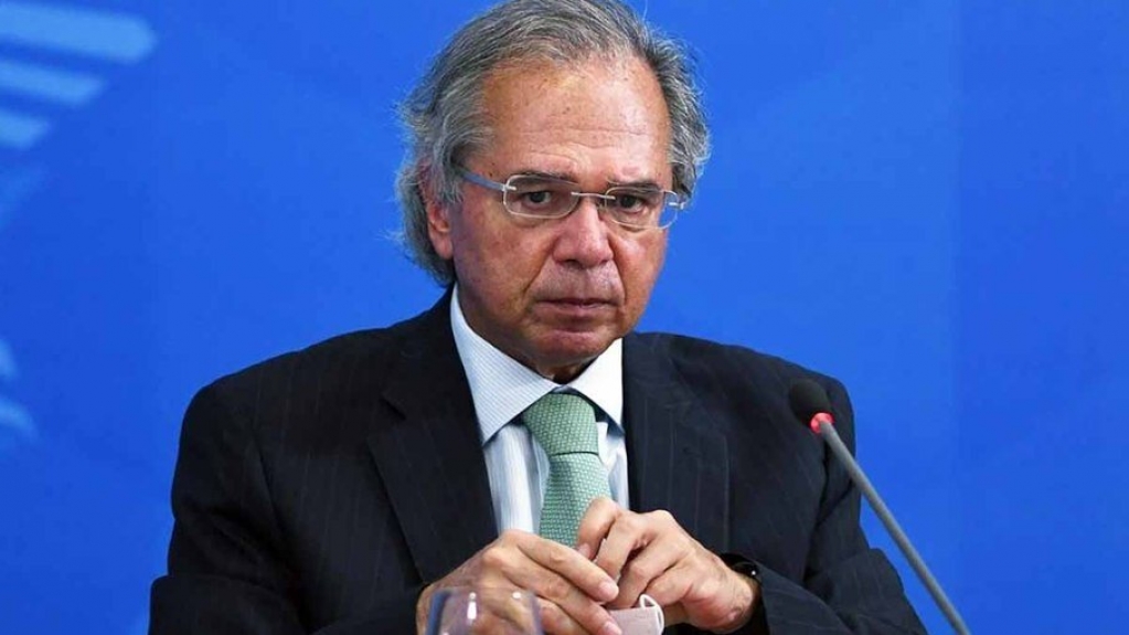 Auxílio emergencial pode ser prorrogado se nova variante surgir, diz Guedes